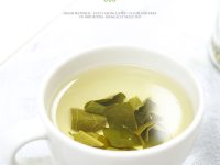 lotus leaf tea in glass bottle 1